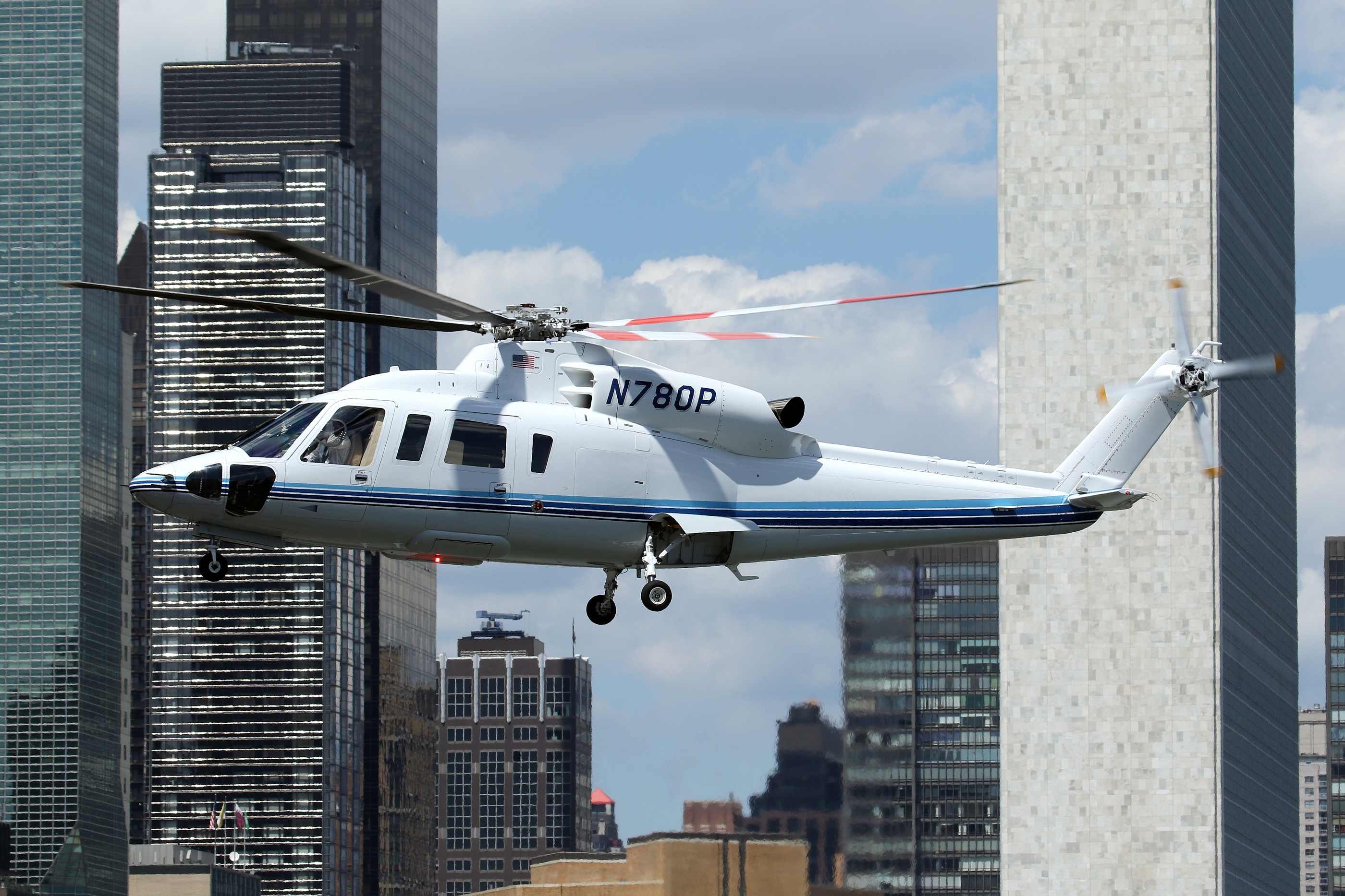 private jet vs helicopter, helicopter vs private jet charter, when to use helicopter vs private jet, charter helicopter vs jet